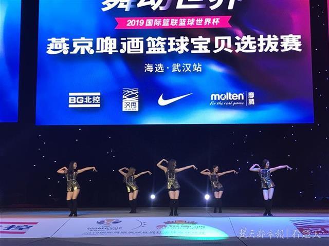 武汉这群大学生舞蹈啦啦操高手，最近接连斩金夺银获大奖