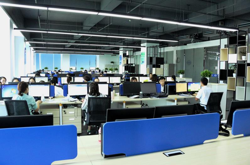 图为中远海运公司办公区 摄影：林倩.jpg